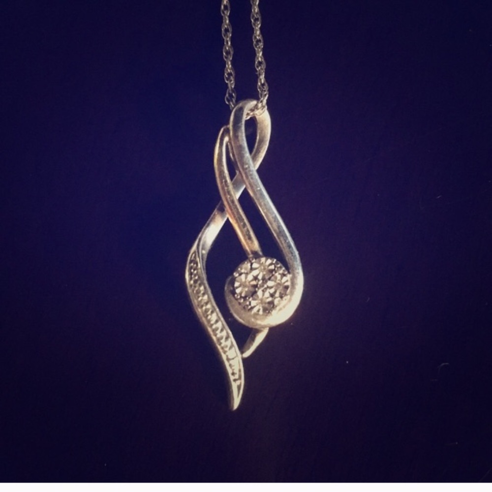 Kay jewelers necklace worn once